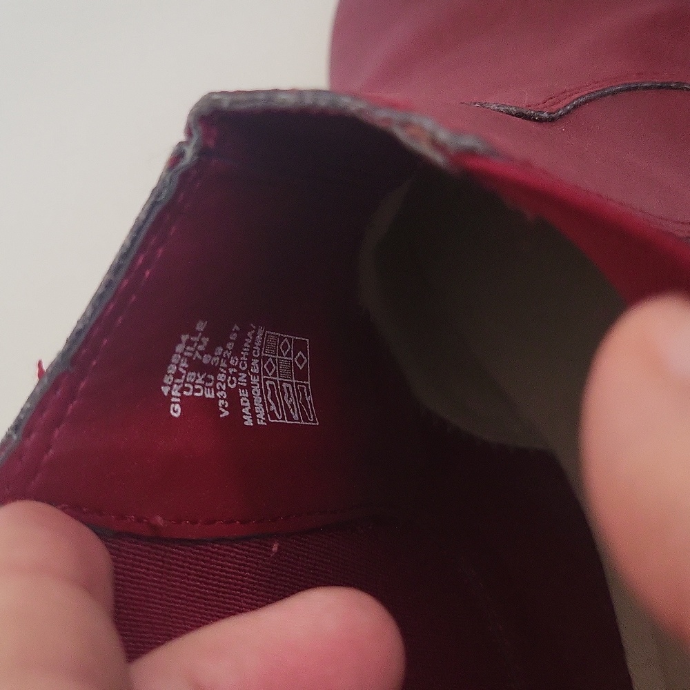 NWOT Lands' End Kids Leather Chelsea Ankle Boots in Cranberry, Size 7 - Picture 9 of 9